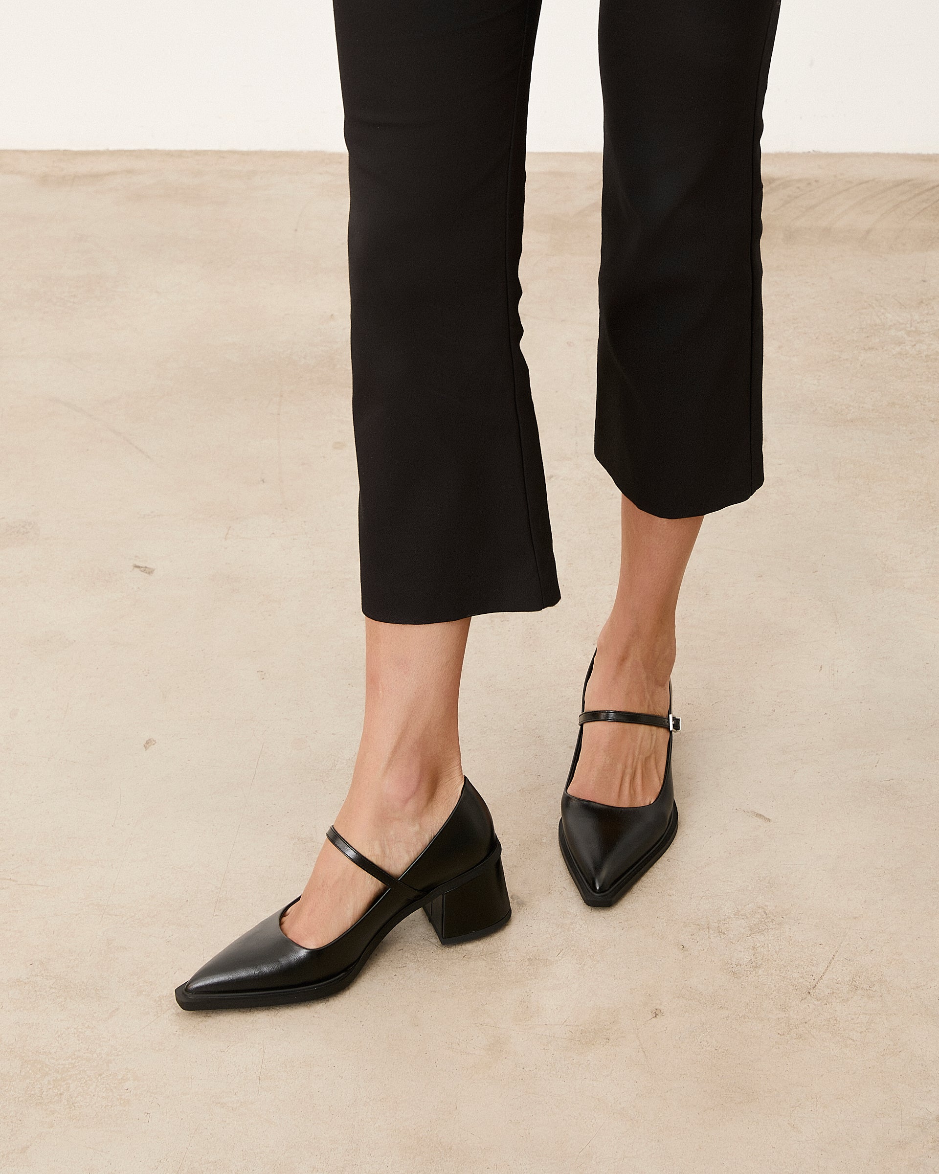 MIM Tacón cerrado RACHEL NEGRO