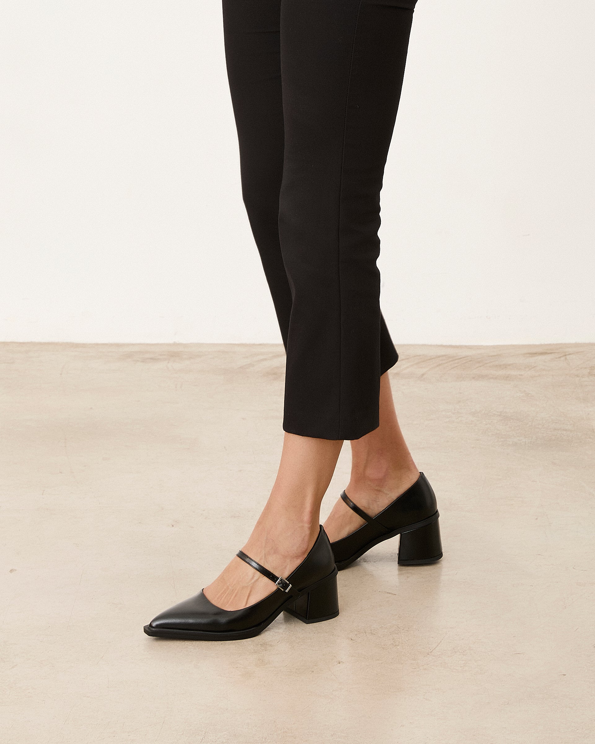 MIM Tacón cerrado RACHEL NEGRO