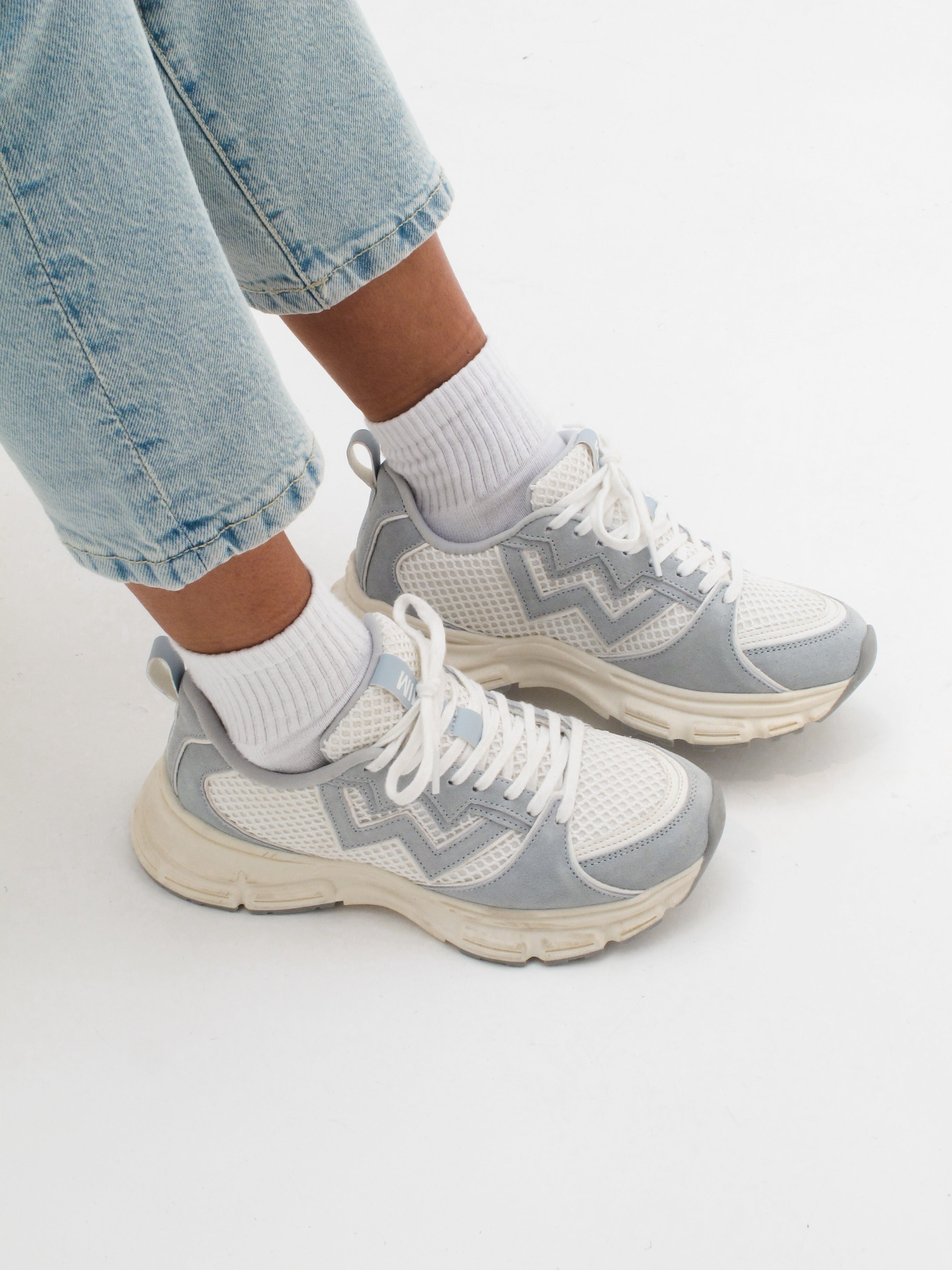 MIM Zapatilla Double U 2.0 Celeste