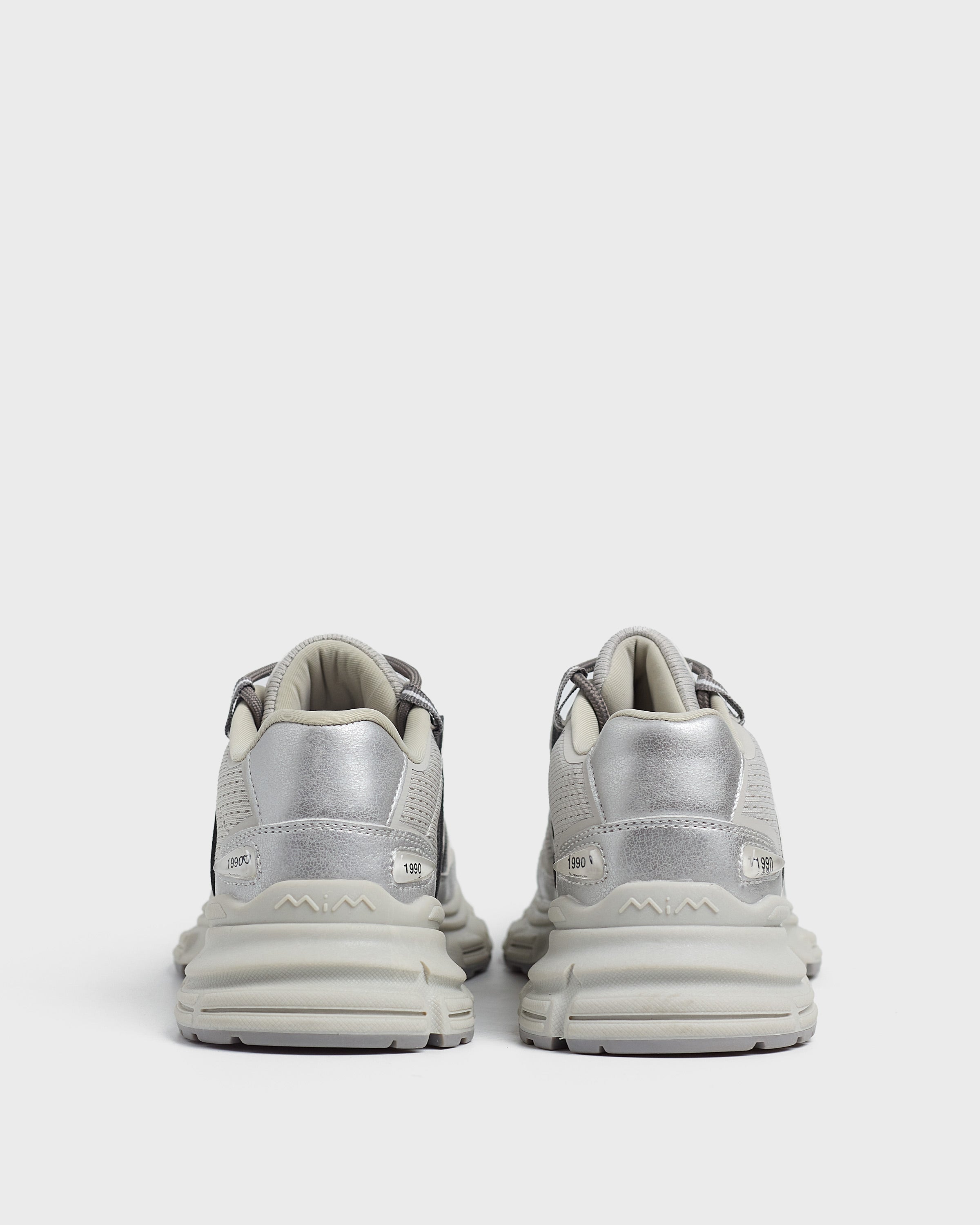 MIM Zapatilla M1990 Plata