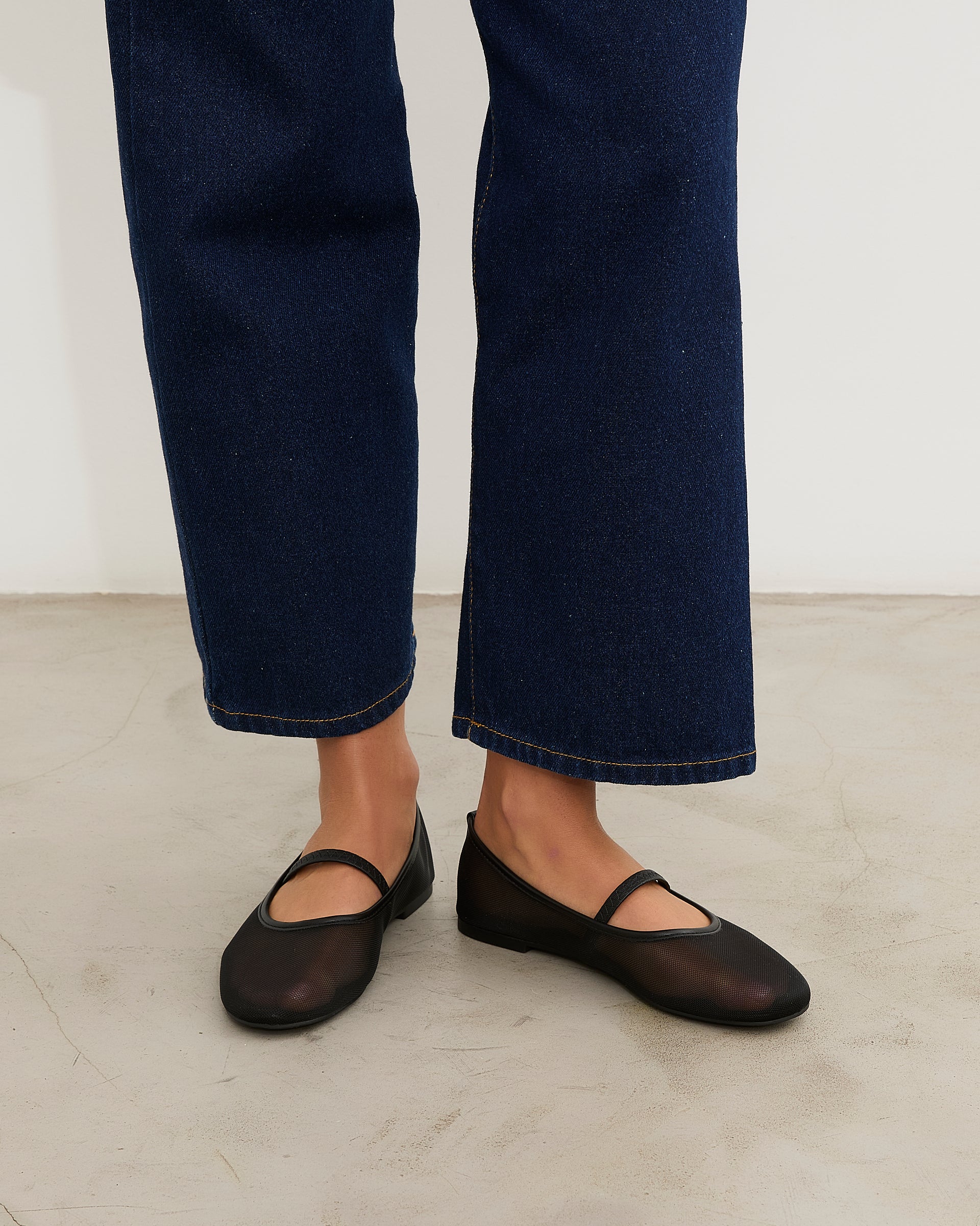 MIM Zapato cerrado Fler Negro