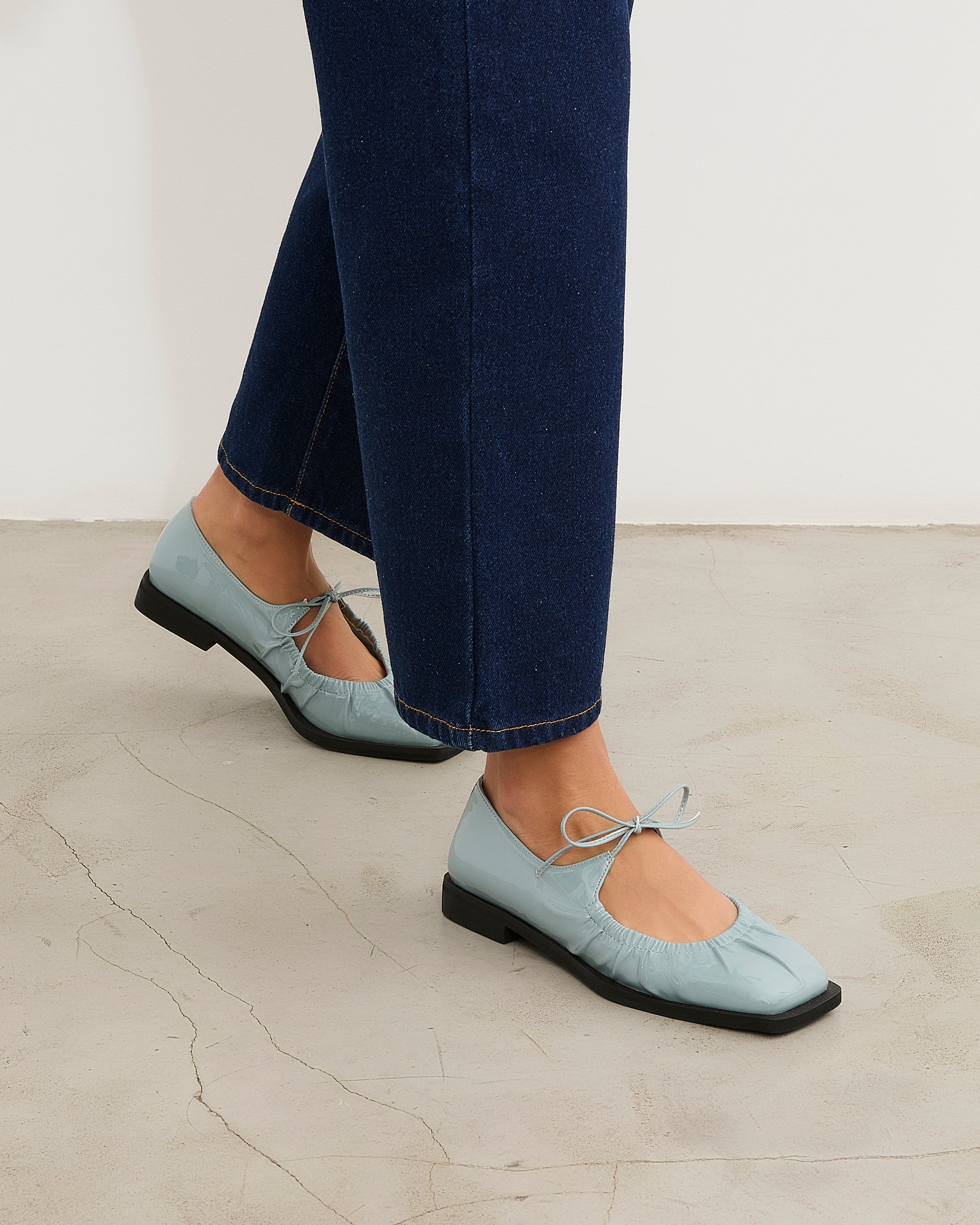 MIM Zapato cerrado Mace Celeste