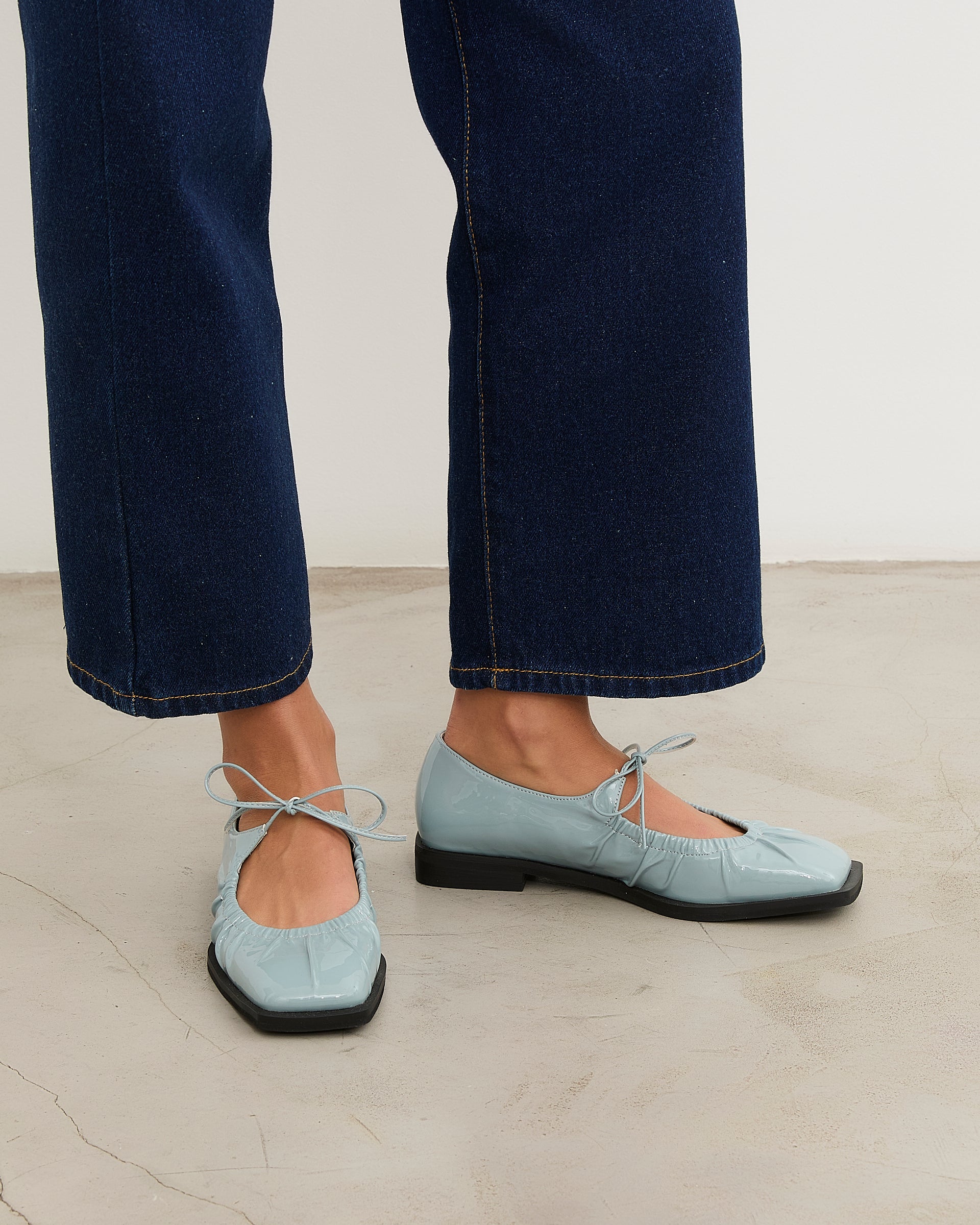 MIM Zapato cerrado Mace Celeste