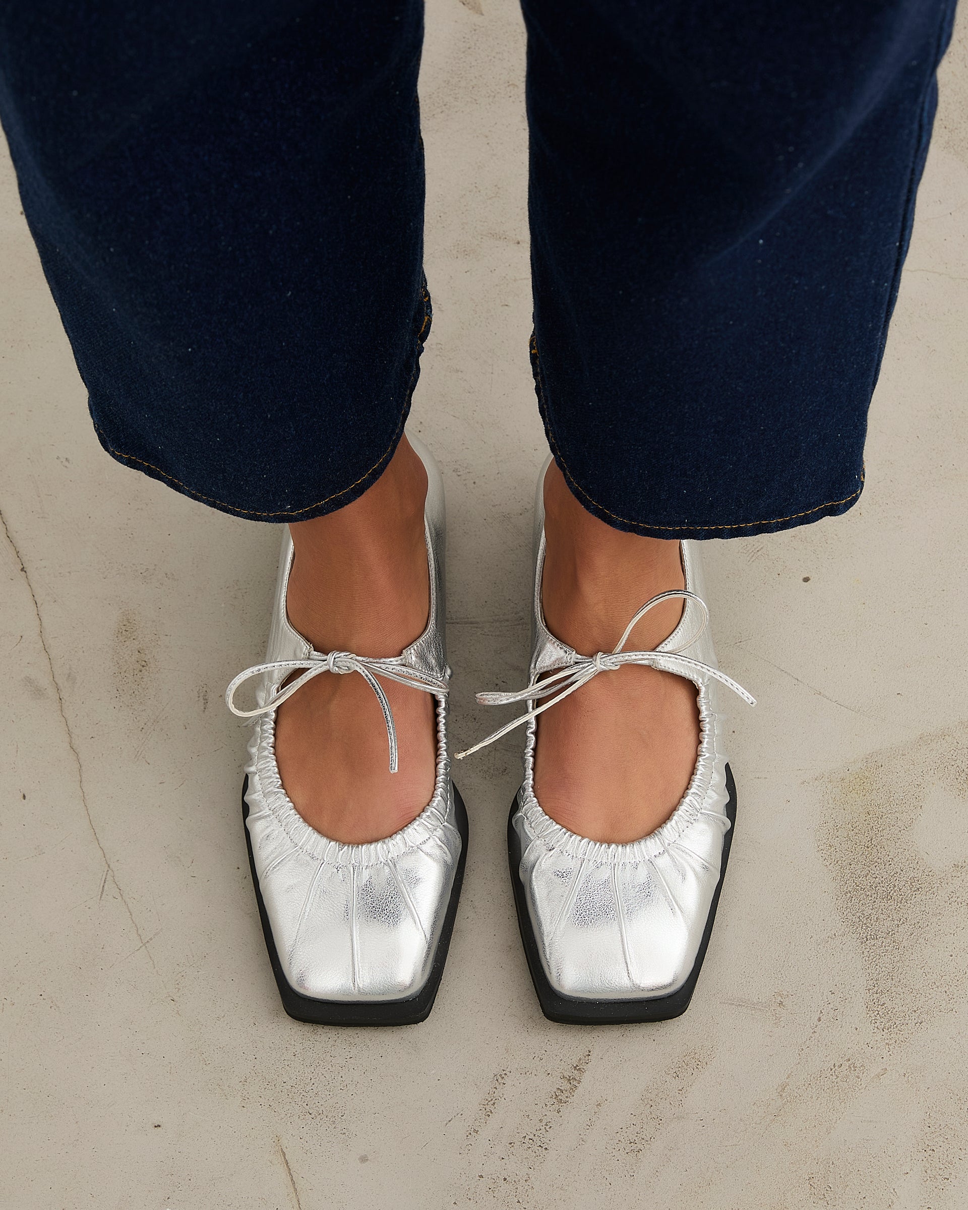 MIM Zapato cerrado Mace Plata