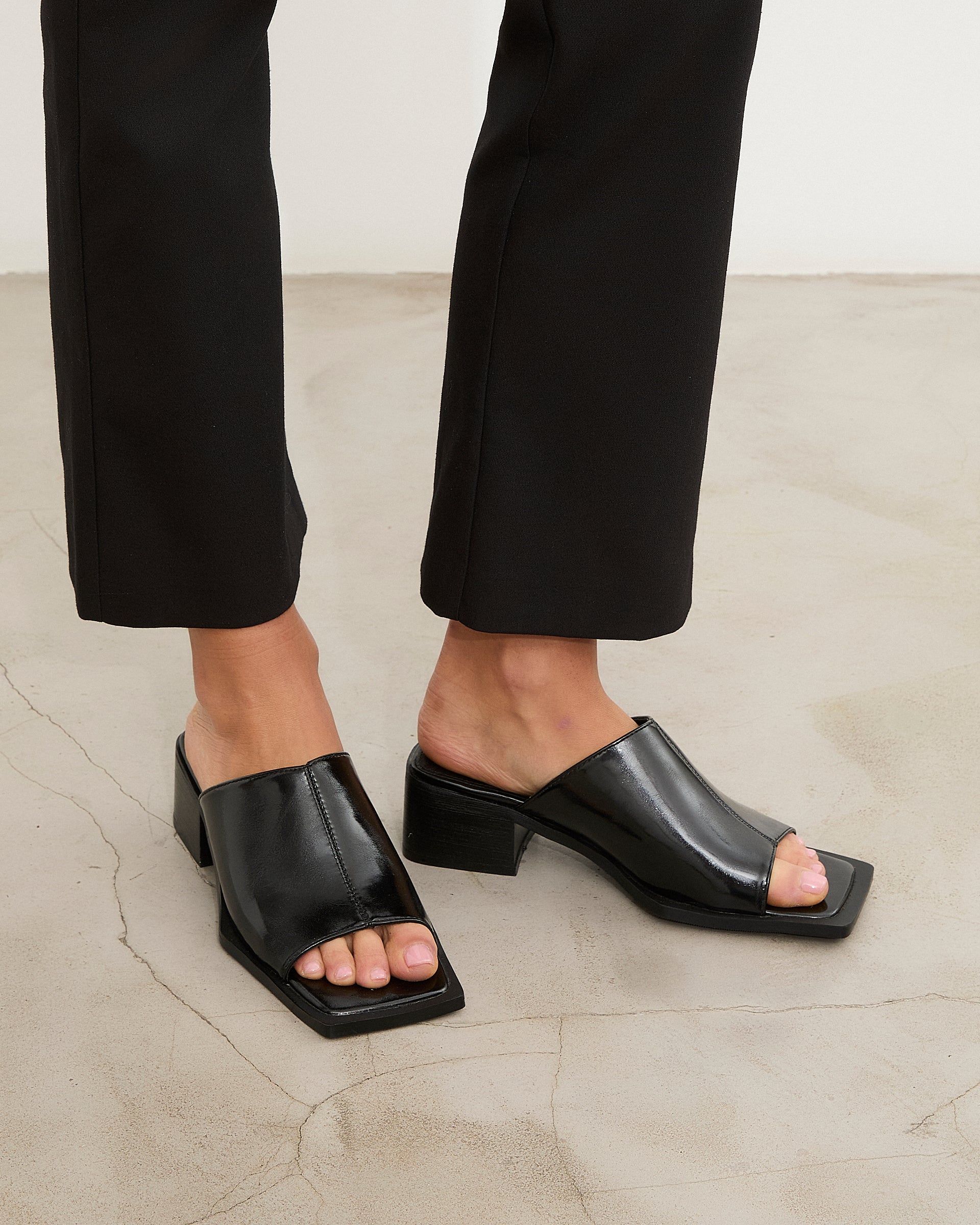 MIM Zueco Muna Negro