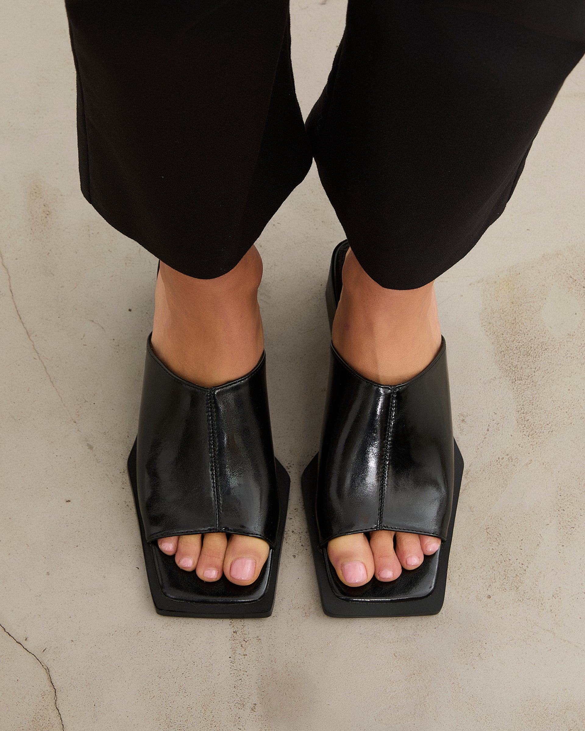 MIM Zueco Muna Negro